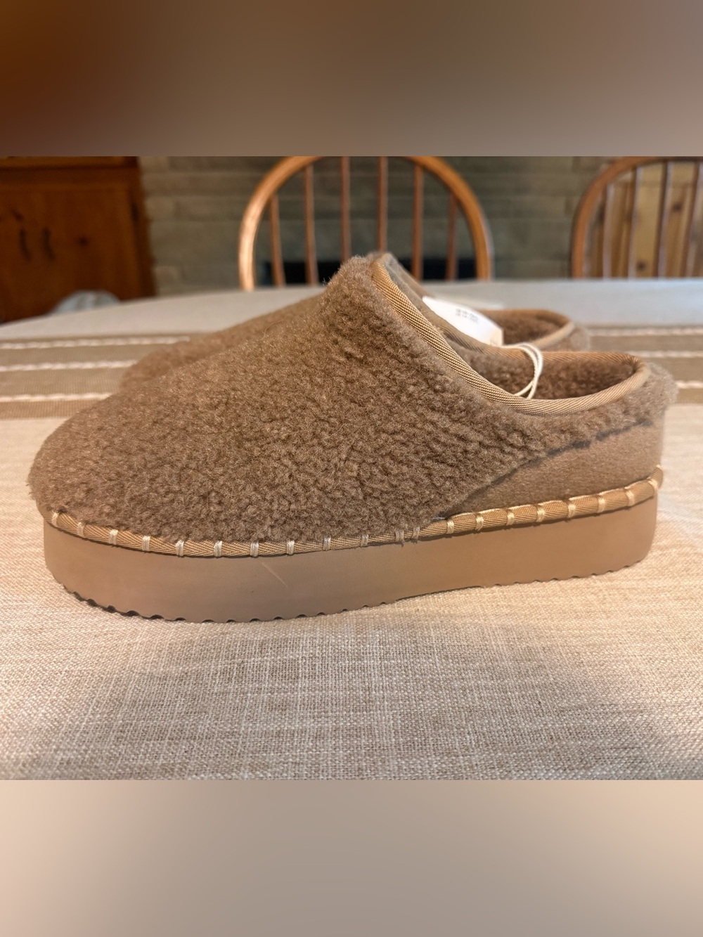American Eagle Outfitters Plush Slip-On Mules in Brown